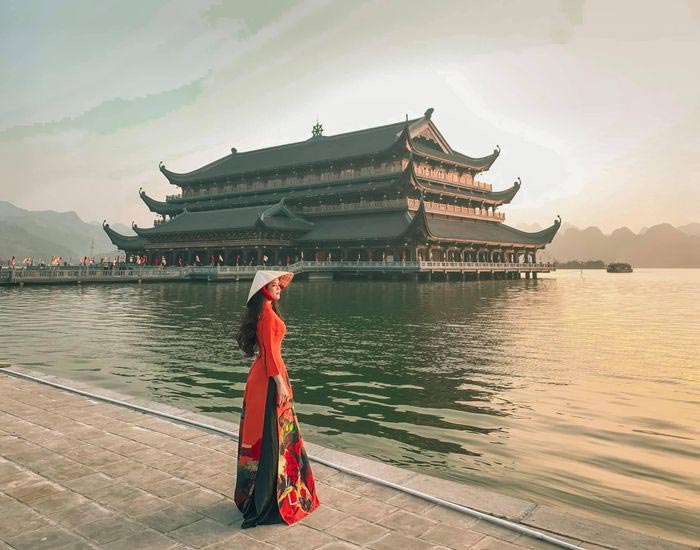Quần thể du lịch Tam Chúc rộng và hùng vĩ