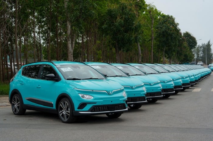 Hình ảnh những chiếc xe taxi điện Vinfast