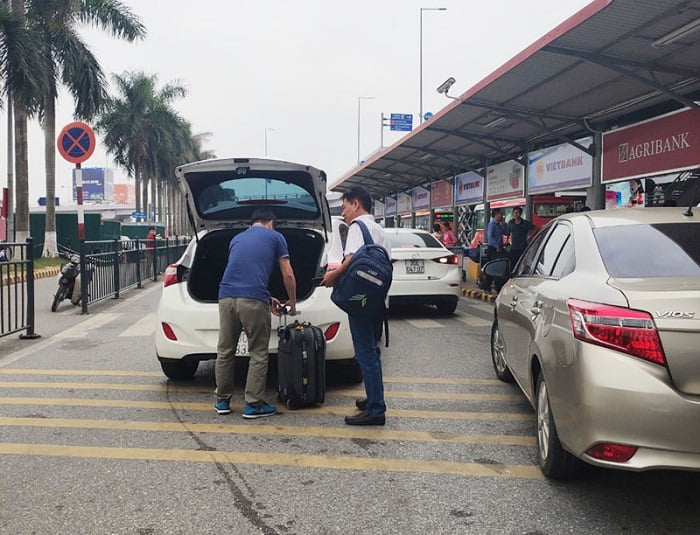 Di chuyển bẳng taxi giúp hành khách có không gian nghỉ ngơi thoải mái trên xe
