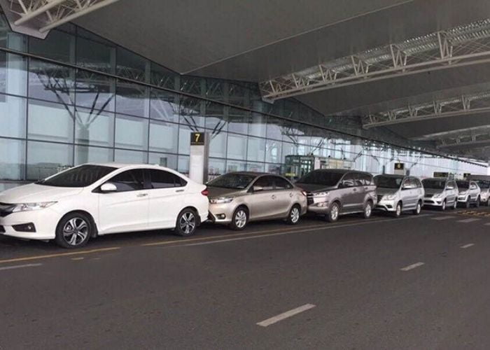 Khách hàng di chuyển đường dài từ Nội Bài tới Mộc Châu bằng xe taxi cá nhân