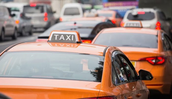 Lượng xe lớn, phân bổ khắp sân bay và quận huyện