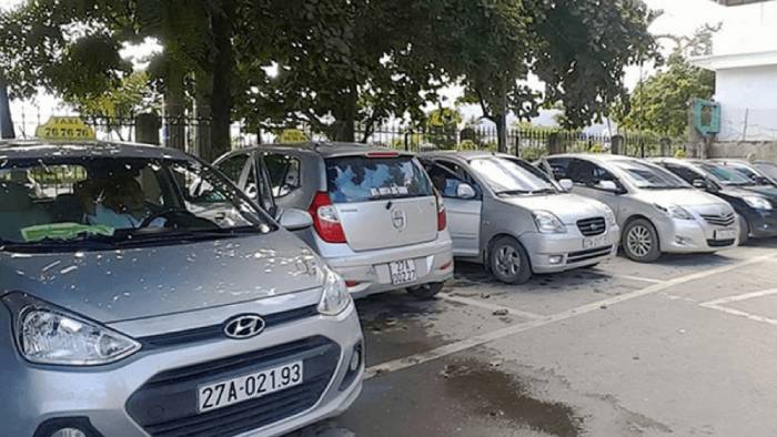Taxi đưa đón hành khách mỗi ngày đang được vận hành bởi Xuân Long